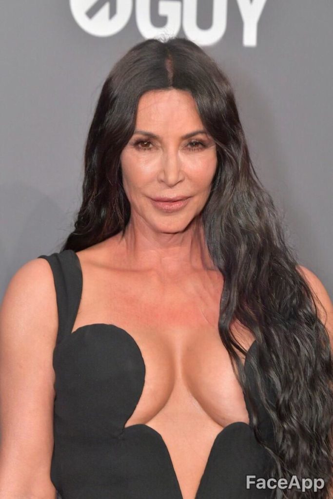 Kim Kardashian's hot old women look