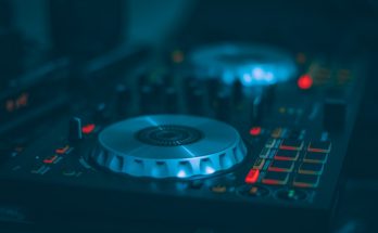 Beginners Guide to Mixing Audio and Sounds